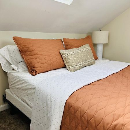 Cozy, Pleasant 2Br Apt In Beach Community! Norwalk Eksteriør billede
