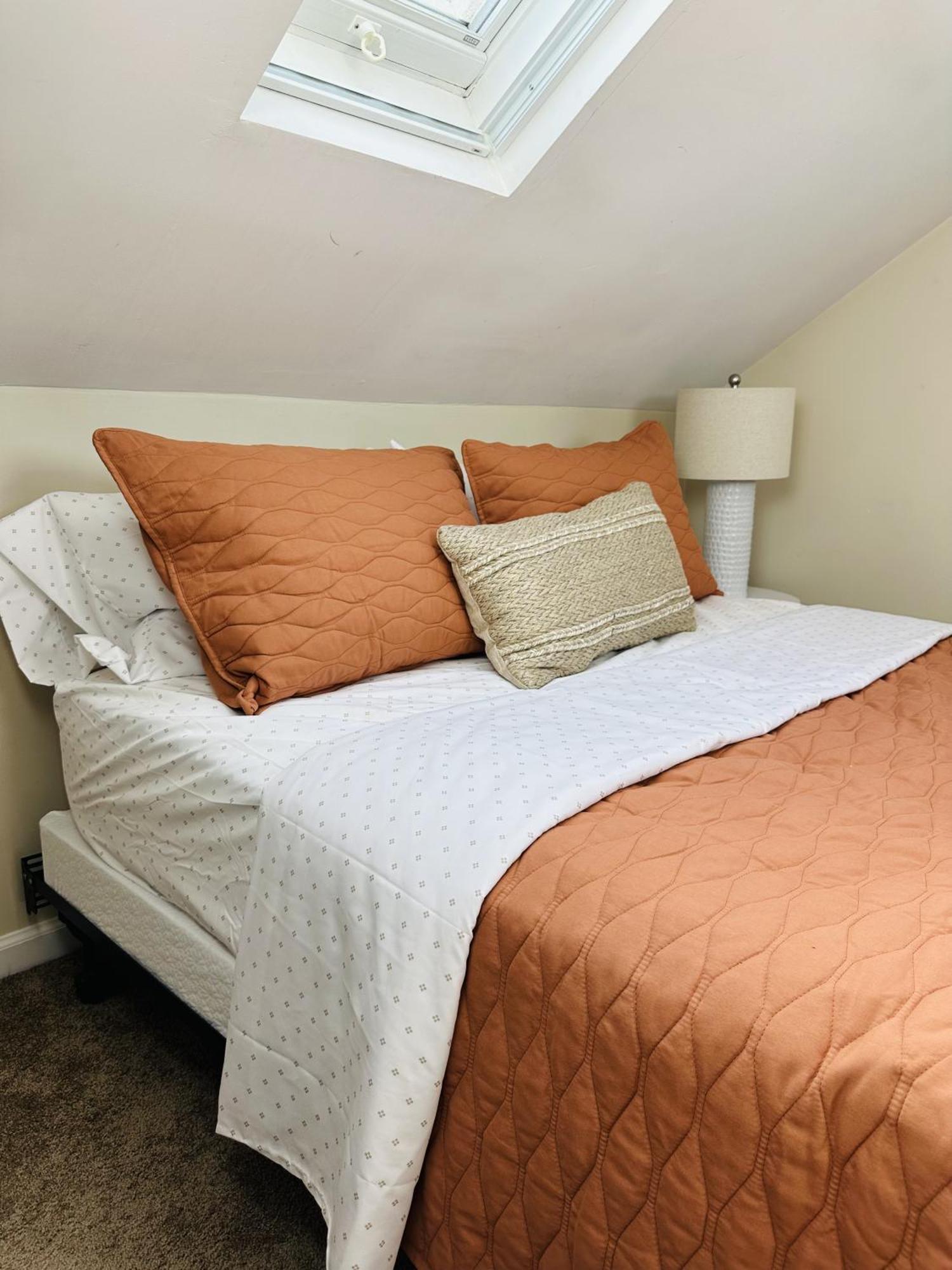 Cozy, Pleasant 2Br Apt In Beach Community! Norwalk Eksteriør billede