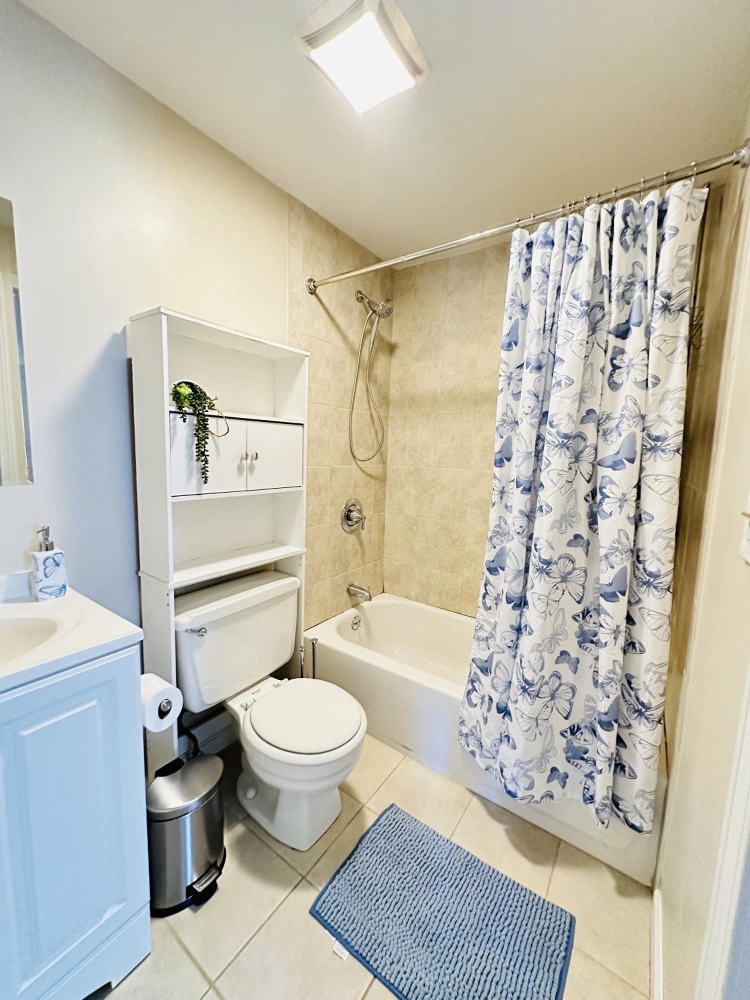 Cozy, Pleasant 2Br Apt In Beach Community! Norwalk Eksteriør billede